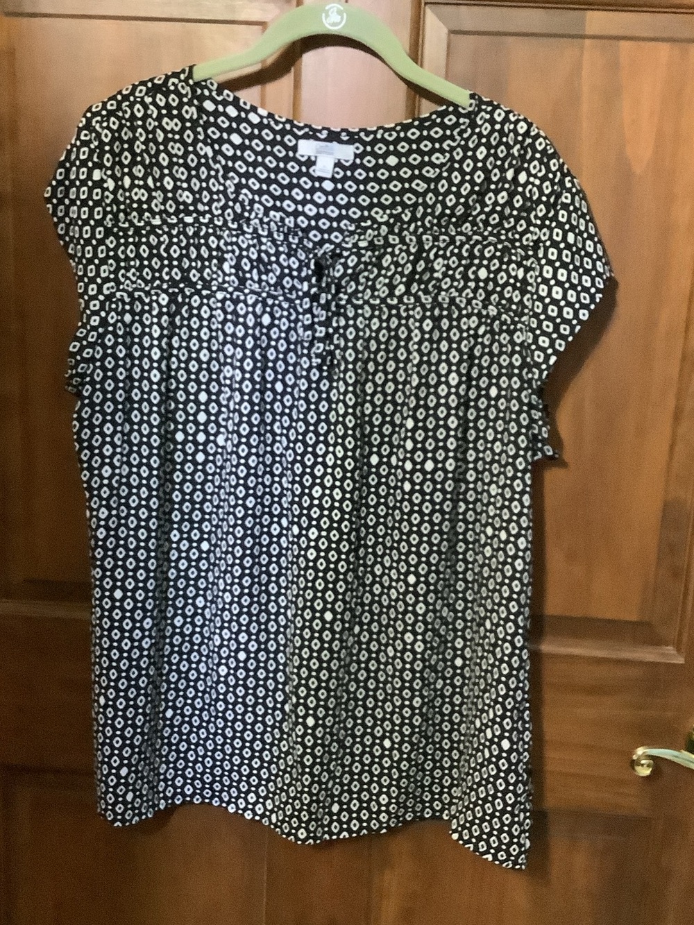croft & barrow Black and White Printed Cap Sleeve Blouse